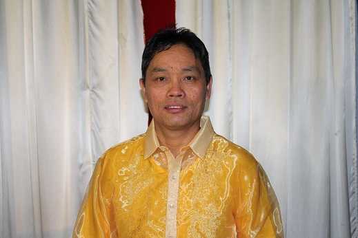 Picture of Pastor Roger C. Marcos